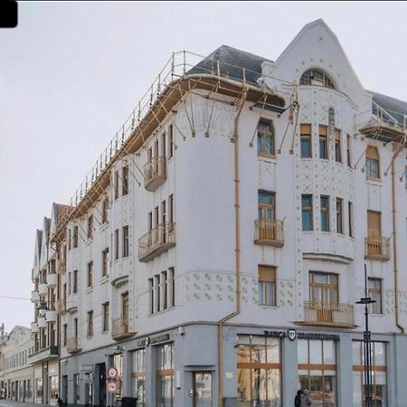 Aparte, Ultracentral Apartament In Moskovits Palace 拉迪亚 外观 照片